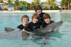 justin with his friends :)