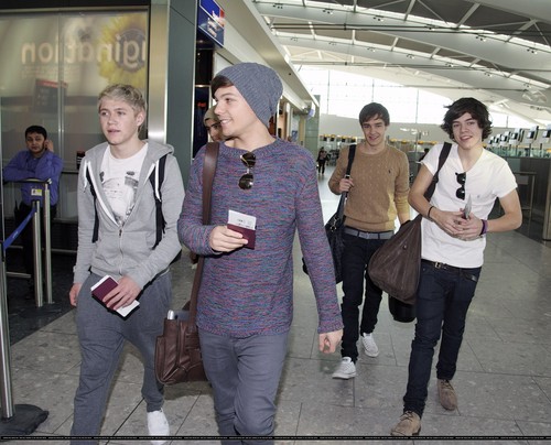  23.02 - One Direction @ the airport