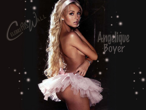  Angelique Boyer