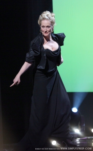  BAFTA Awards - ipakita [February 12, 2012]