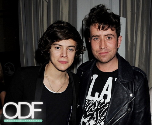  Harry Attends GQ’S Private رات کے کھانے, شام کا کھانا x♥x