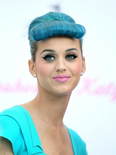  Katy Perry Eyelashes Von Eylure [22 February 2012]