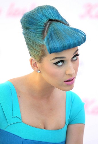 Katy Perry Eyelashes By Eylure [22 February 2012]
