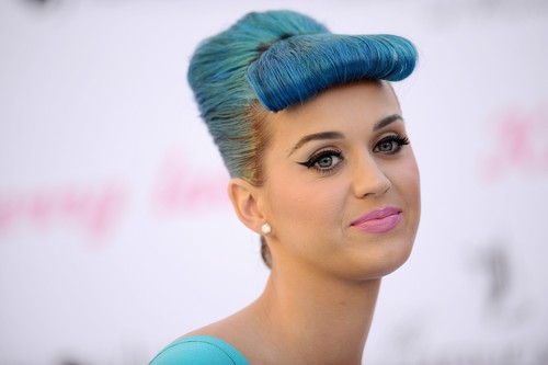 Launch of Katy Perry Lashes in Glendale [22 February 2012]