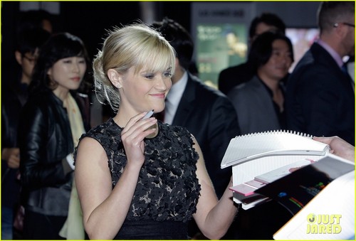  Reese Witherspoon: 'This Means War' Seoul Premiere