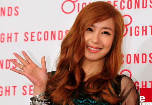  Tiffany @ 8ight secondes Opening Ceremony
