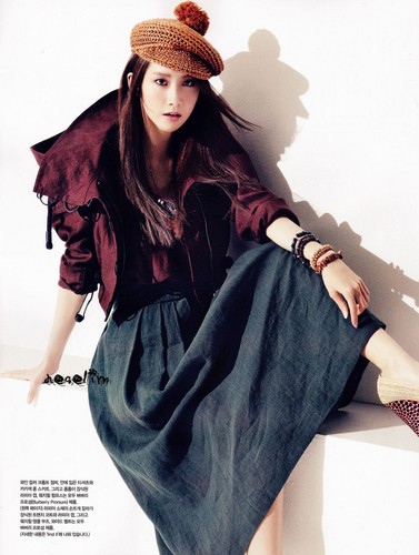 Yoona @ VOGUE girl March 2012