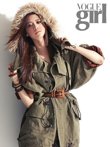  Yoona @ VOGUE girl March 2012