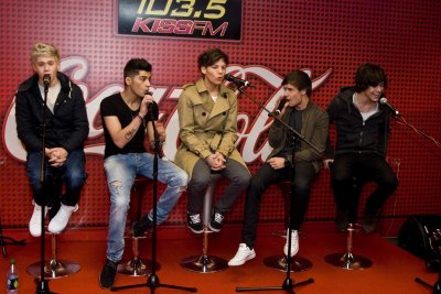  1D at Kiss FM radio in Chicago x