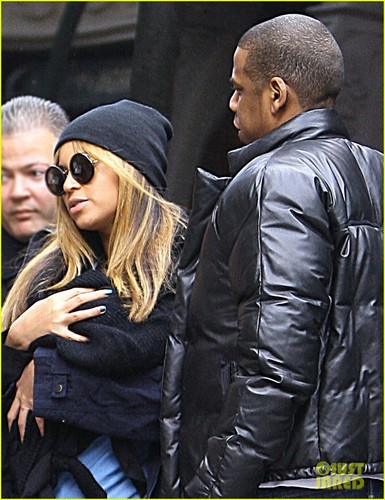  Beyonce & Jay-Z: Lunch with Blue Ivy!