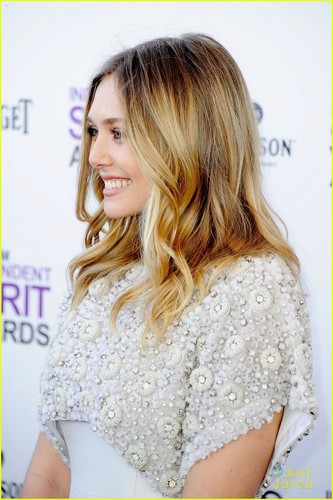  Elizabeth Olsen: Spirit Awards 2012!