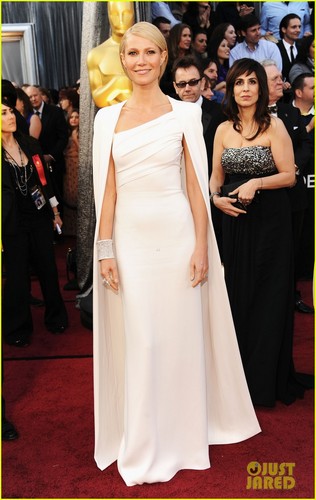  Gwyneth Paltrow - Oscars 2012 Red Carpet