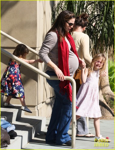  Jennifer Garner & Violet: Mommy-Daughter Salon Visit!