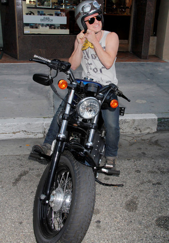  Josh Bikes in Beverly Hills