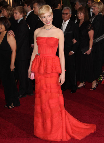  Michelle Williams - 84th Annual Academy Awards/red carpet - (26.02.2012)