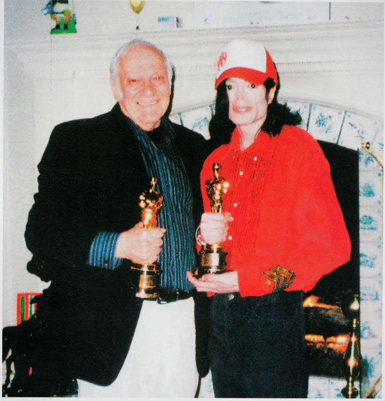 Mike with an OSCAR award ? - Michael Jackson Photo (29387581) - Fanpop