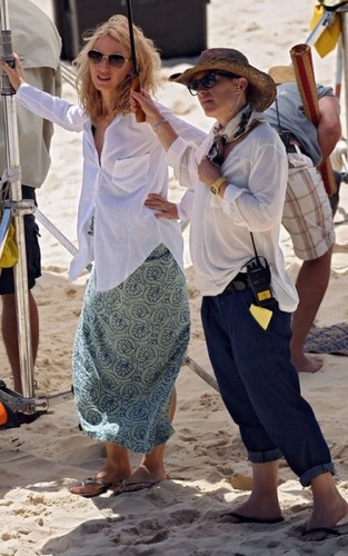  Naomi Watts - On the set of The Grandmothers 2012