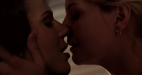  Regina and Emma cinta