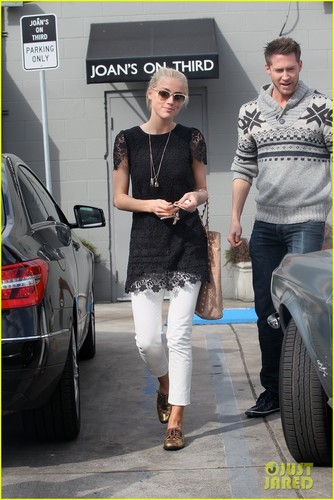  Amber Heard: Out to Lunch!