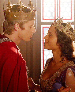  BEST GIF SET OF THE CORONATION KISS PERIOD! (4)