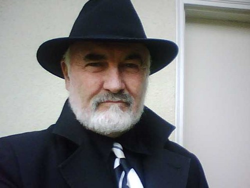 Dennis Keogh as Sean Connery