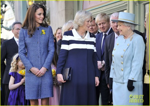  Duchess Kate: Fortnum & Mason Store Visit with Camilla!