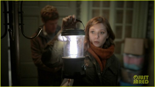  Elizabeth Olsen in 'Silent House' - Exclusive Stills!
