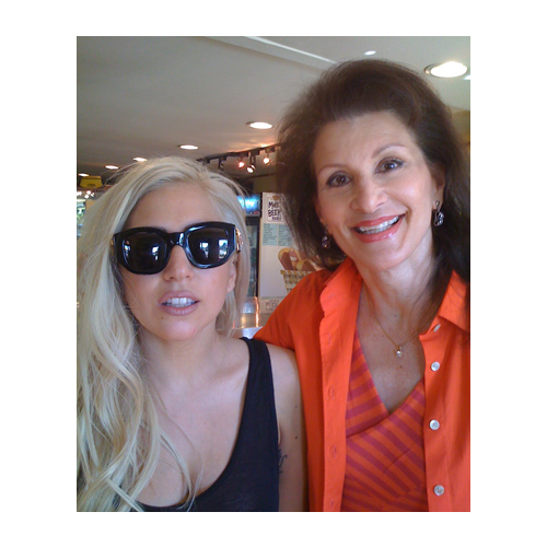  Gaga with অনুরাগী in Sonoma County