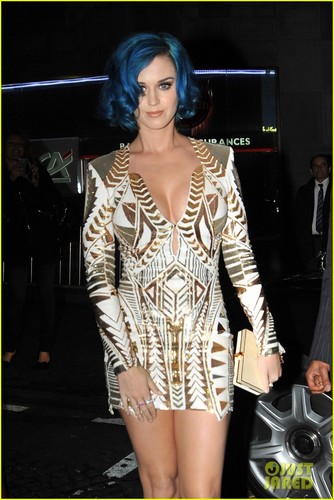  Katy Perry: Karl Lagerfeld makan malam, majlis makan malam Party!