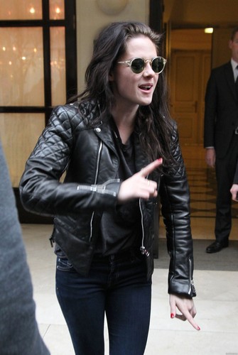  Kristen Stewart leaving her Hotel & visiting the Stella McCartney's Zeigen Room - March 2, 2012.