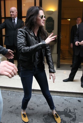 Kristen Stewart leaving her Hotel & visiting the Stella McCartney's Show Room - March 2, 2012.