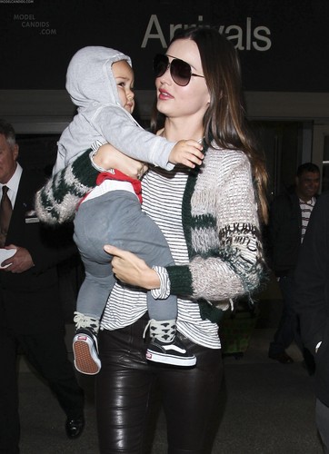  Miranda Kerr Arrives @ LAX Airport – Feb. 28th, 2012