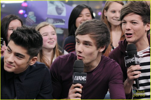  One Direction Takes Over New Muzik Live!