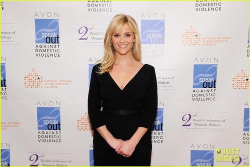  Reese Witherspoon Presents Avon Communications Awards