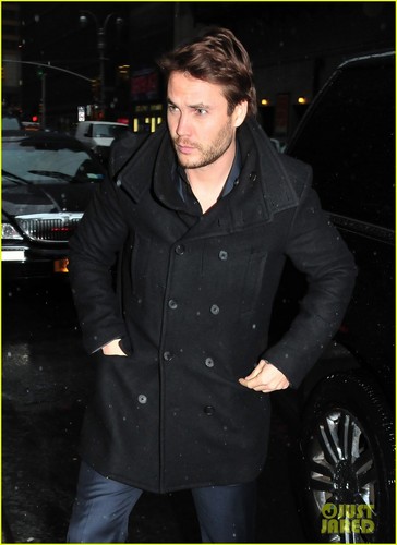  Taylor Kitsch: 'Late mostra With David Letterman' Visit!