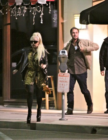  Taylor out in LA with Gaga