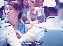 katniss gif i volunteer