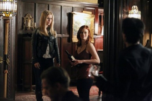  The Vampire Diaries - Episode 3.17 - Break On Through - Promotional चित्र