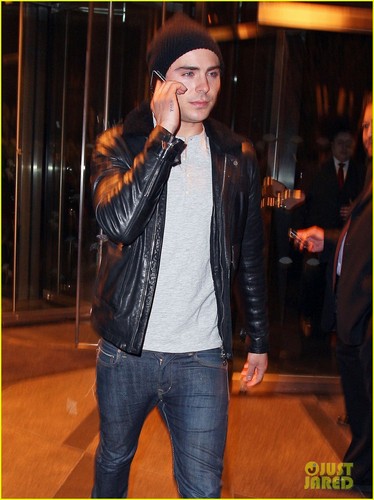  Zac Efron: 'Went Wild' Filming 'The Lorax'!
