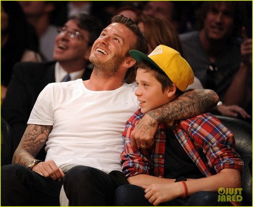  David Beckham: Lakers Game with Birthday Boy Brooklyn