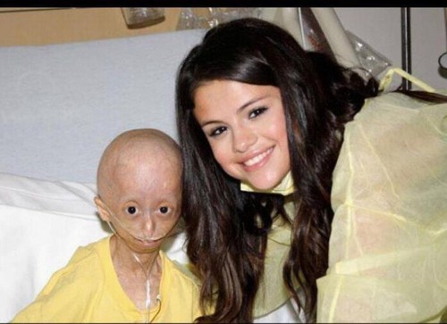  Selena Gomez with Hana (Hana passed away today) :'(