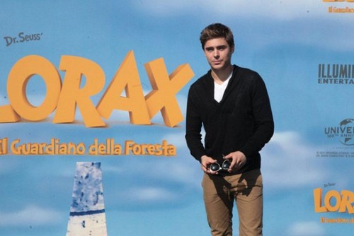  Zac Efron - O Lorax picha Call Roma