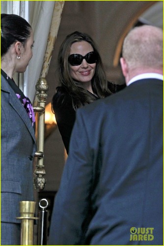  Angelina Jolie Attends Congolese Warlord's Sentencing