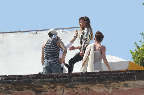  Filming A Музыка Video In Acapulco [11 March 2012]