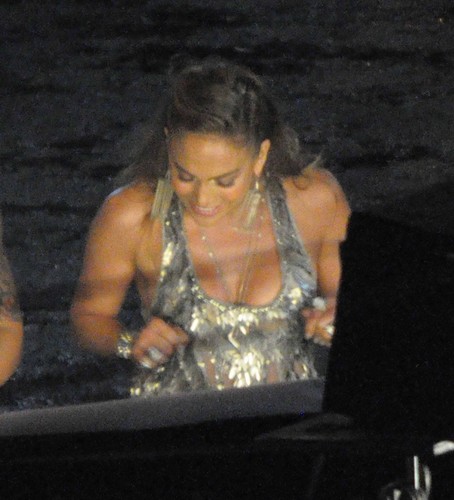  Filming A 음악 Video In Acapulco [11 March 2012]