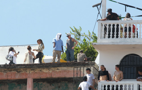  Filming A âm nhạc Video In Acapulco [11 March 2012]
