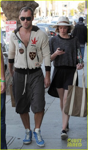 Jude Law & Ruth Wilson: New Couple Alert