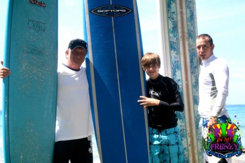  Justin Bieber in Barbados with his dad.