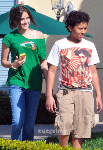  Paris Jackson and Jermajesty Jackson at the Commons in Calabasas March 11th 2012