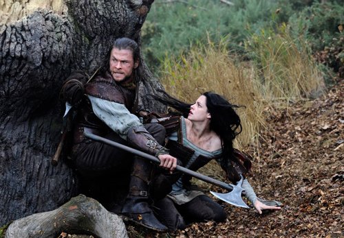  Snow White and the Huntsman still -2012